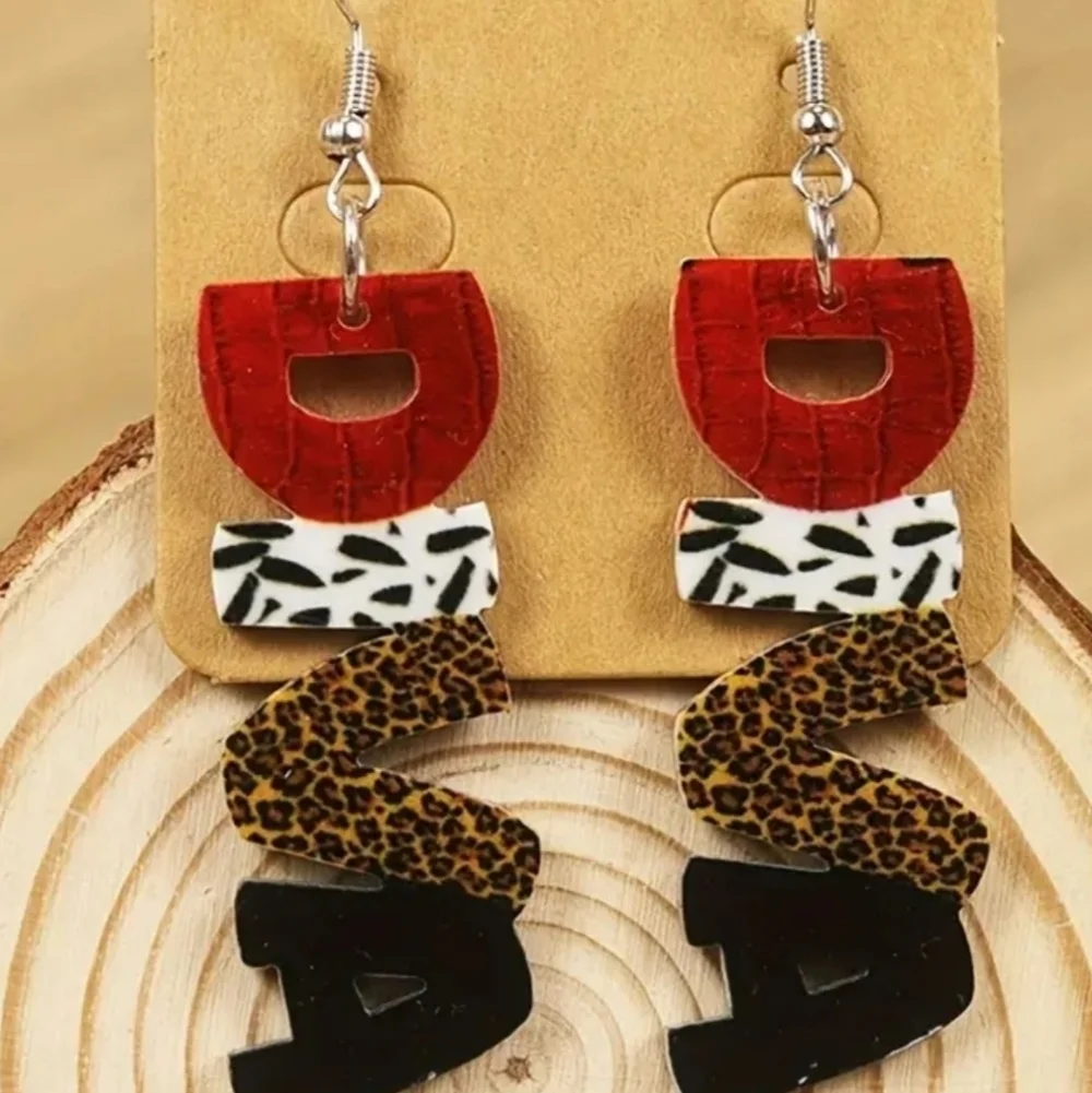 Statement Pair of Women's Earring With Leopard Print All-Season Gif